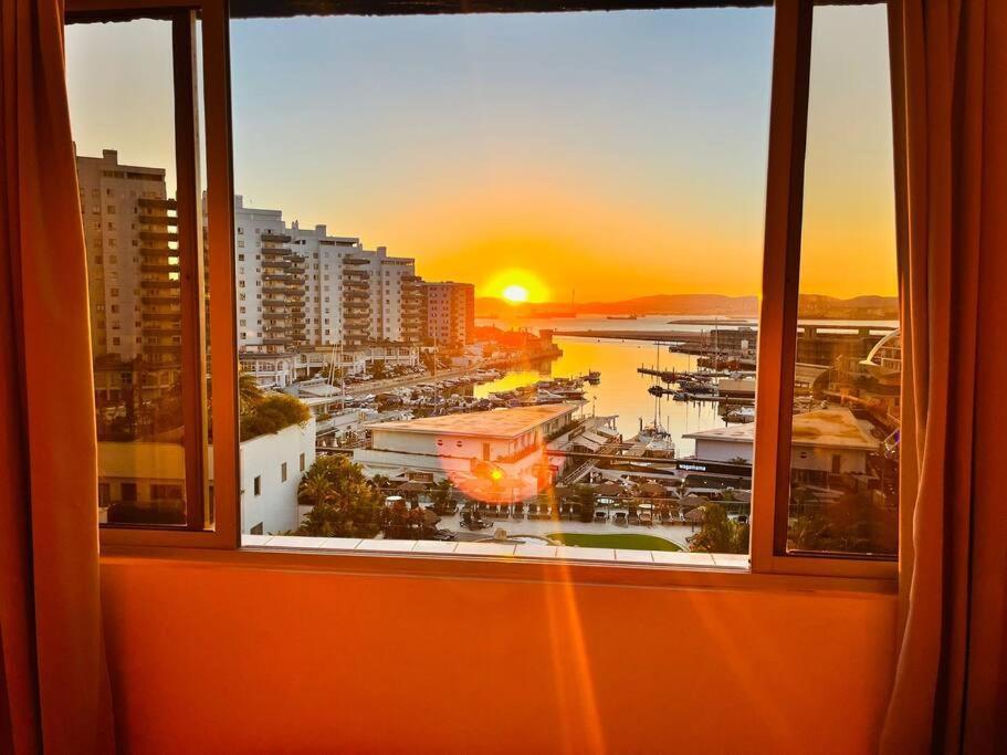 The Rock Retreat - Gibraltar Apartment Exterior photo