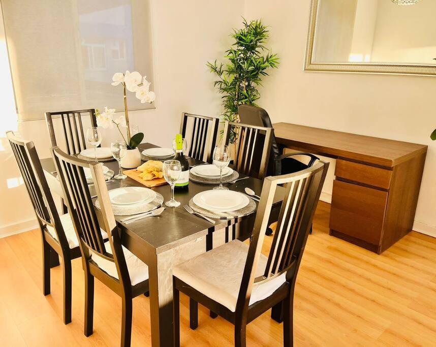 The Rock Retreat - Gibraltar Apartment Exterior photo